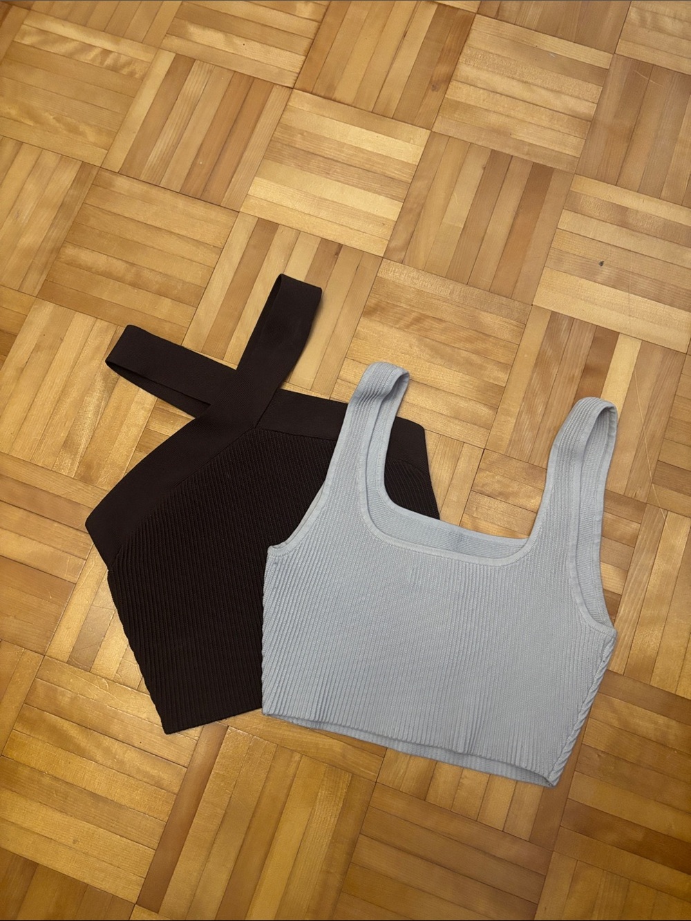 Babaron Ribbed Cropped Tank Tops - Brown & Light Blue